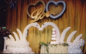 婚禮舞台氣球佈置